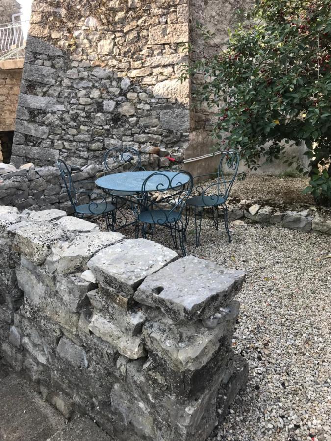 Le Mas Du Paradis Bleu Saint-Andre-de-Cruzieres Eksteriør bilde